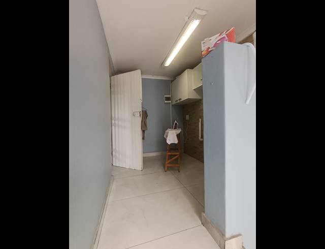 4 BEDROOM FREEHOLD FOR SALE IN GLENMORE